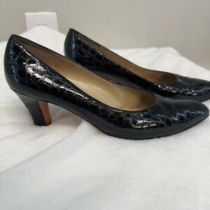 Salvatore Ferragamo Black Croc-Embossed Heels vintage size 9 AA shoes narrow